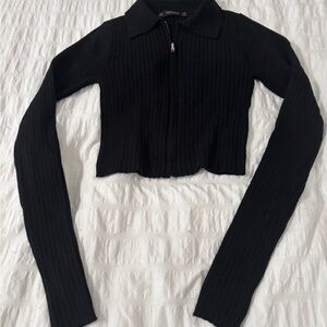 Black Ribbed Long Sleeve Zip-up top